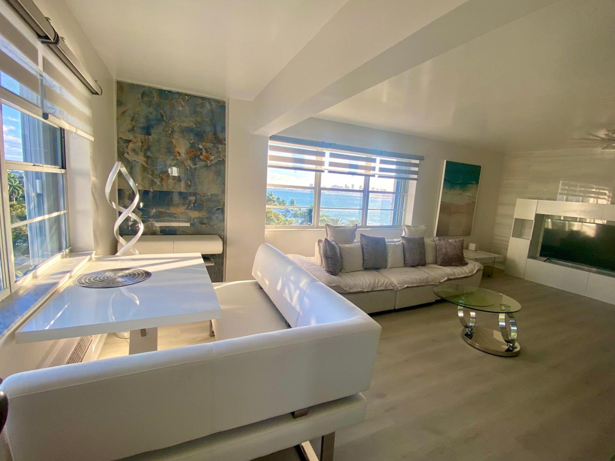 Panoramic Luxurious Waterfront One Bedroom Apartment With Miami Skyline View Free Parking 5Min Drive To Miami Beach Eksteriør bilde