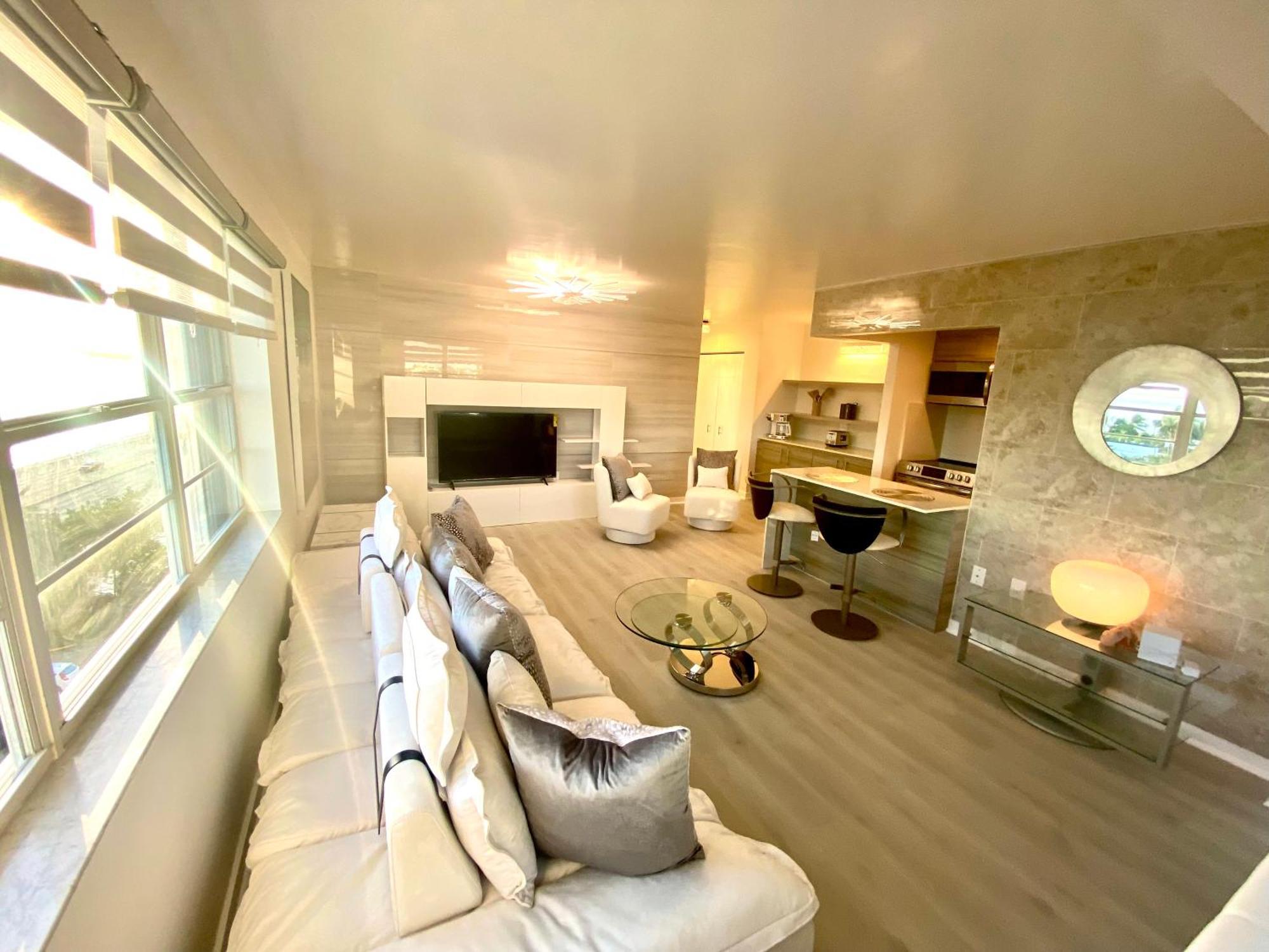 Panoramic Luxurious Waterfront One Bedroom Apartment With Miami Skyline View Free Parking 5Min Drive To Miami Beach Eksteriør bilde