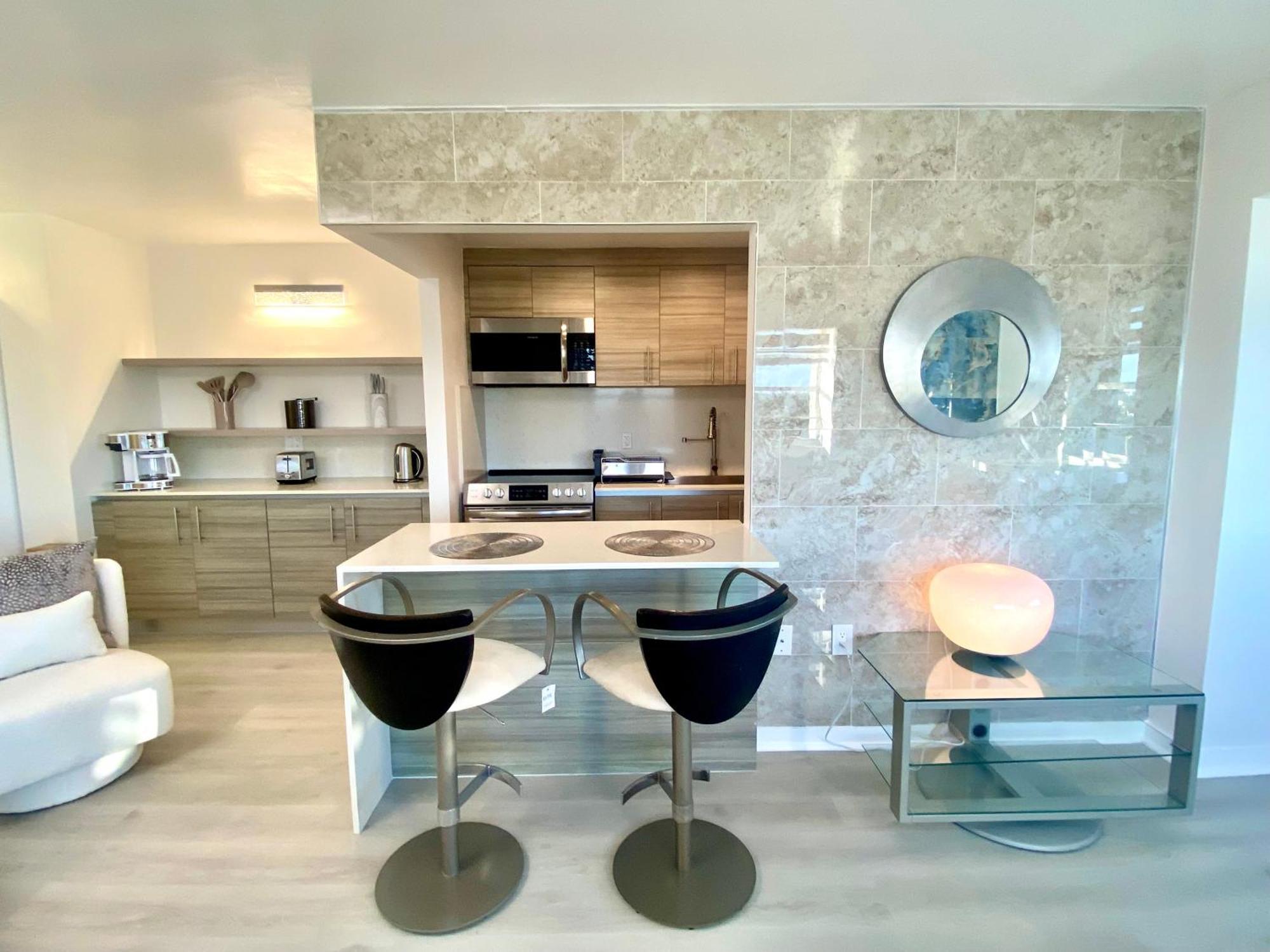 Panoramic Luxurious Waterfront One Bedroom Apartment With Miami Skyline View Free Parking 5Min Drive To Miami Beach Eksteriør bilde